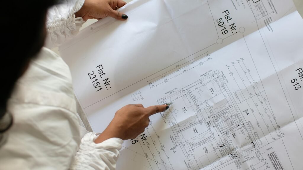 Construction lawyers in Dubai reviewing project documentation and variation approvals