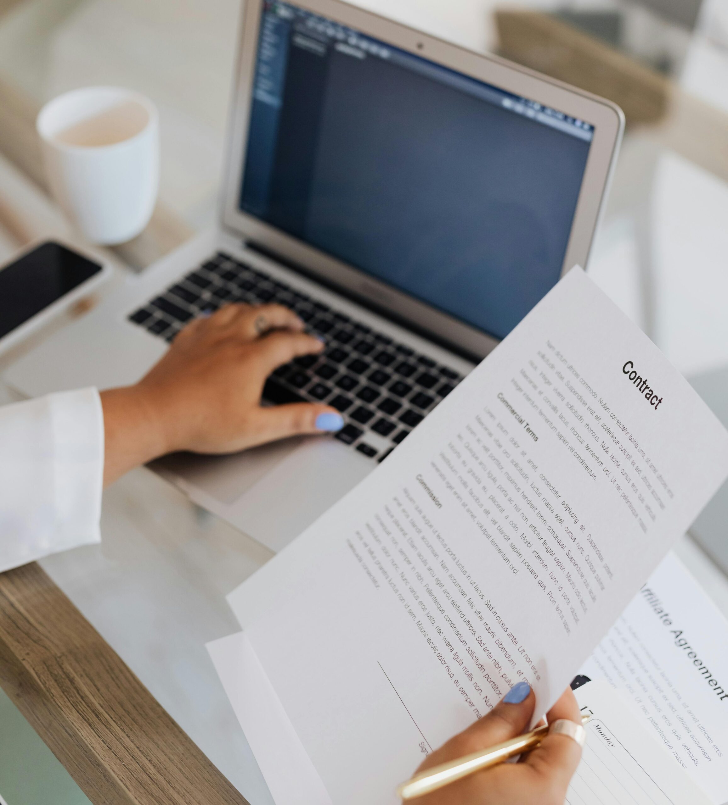 contract templates in Dubai causing legal and commercial risk