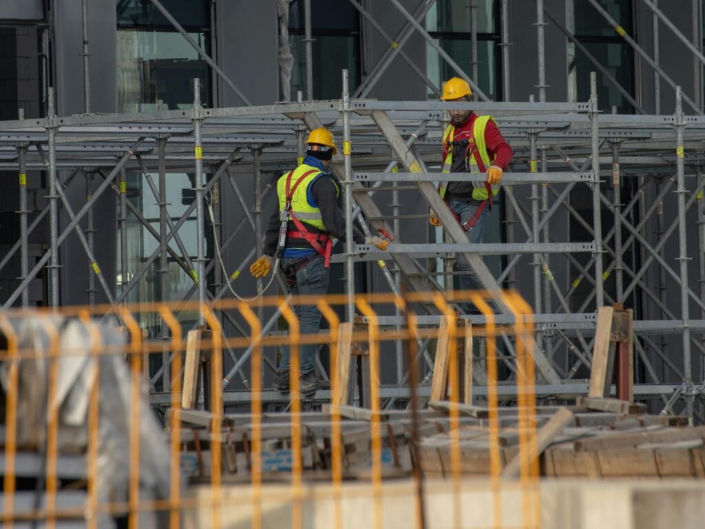 UAE construction contract payment Federal Decree-Law 25 of 2025 changes for contractors and employers effective June 2026