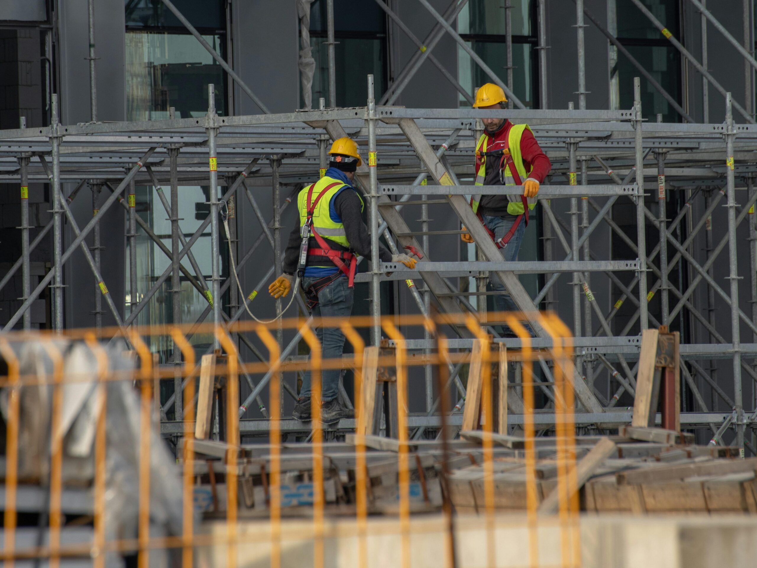 UAE construction contract payment Federal Decree-Law 25 of 2025 changes for contractors and employers effective June 2026